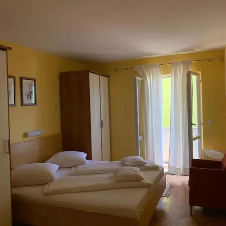 Apartment In Rab/insel 39960 Rab Town
